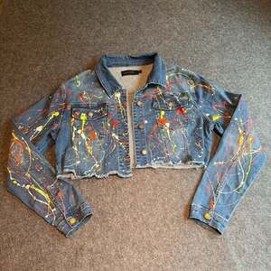 Purple Candy Womens Juniors Paint Splatter Cropped Raw Hem Denim Jacket